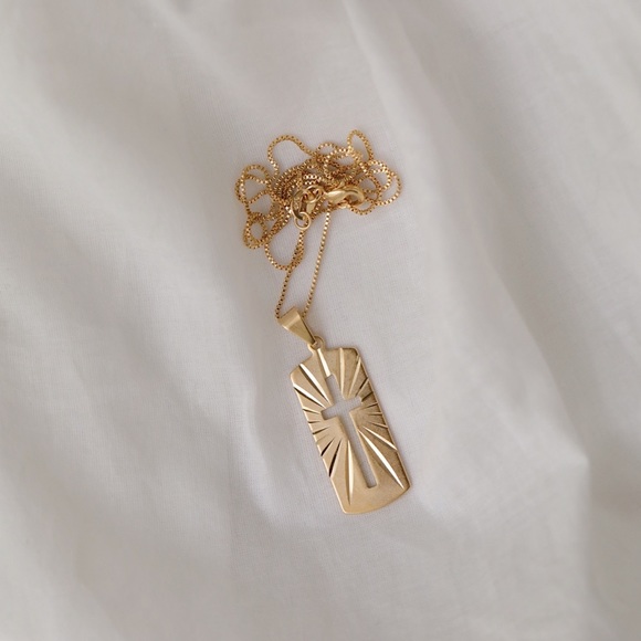 Cross Necklace | 18k Gold Filled - Picture 2 of 10